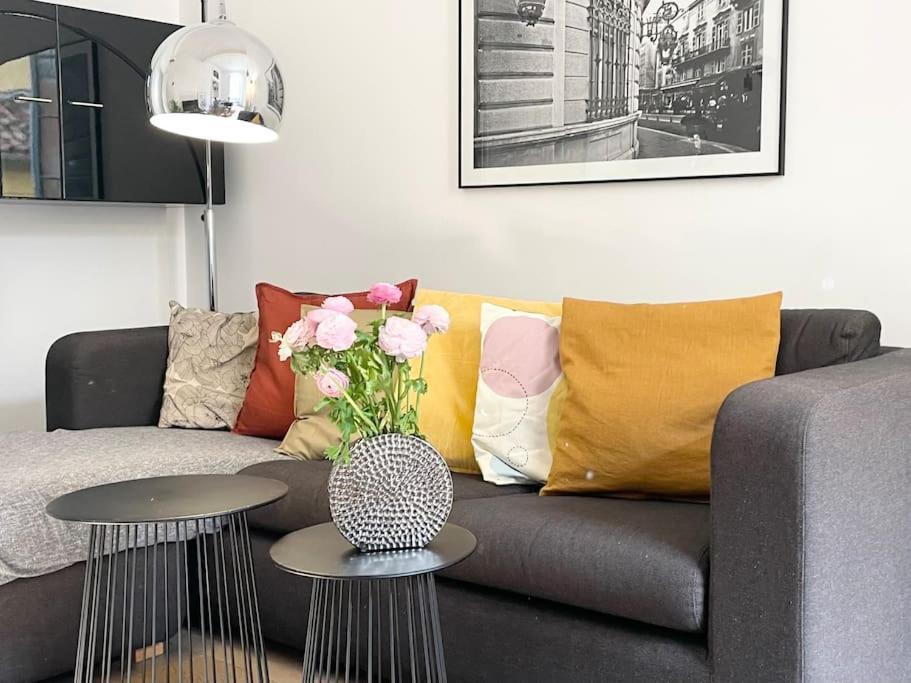 Homelivia, Vieux Nice, Appartement De Charme, Clim Balcon Bagian luar foto