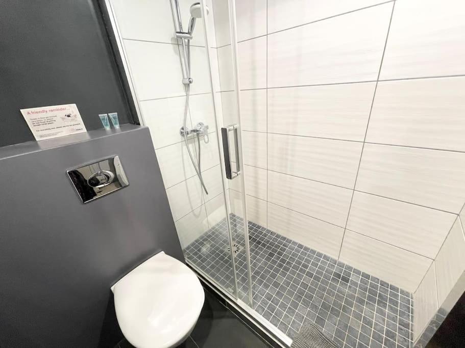 Homelivia, Vieux Nice, Appartement De Charme, Clim Balcon Bagian luar foto