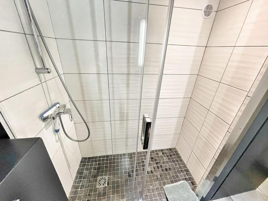 Homelivia, Vieux Nice, Appartement De Charme, Clim Balcon Bagian luar foto