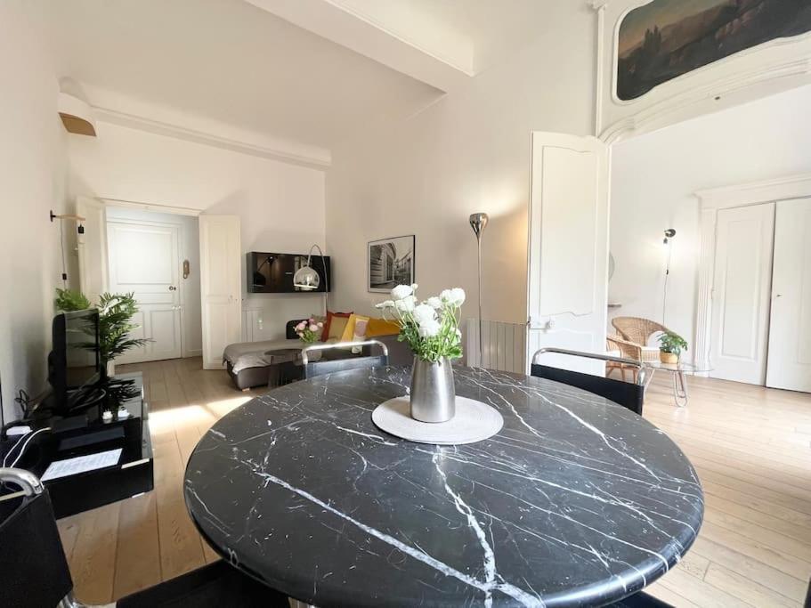 Homelivia, Vieux Nice, Appartement De Charme, Clim Balcon Bagian luar foto